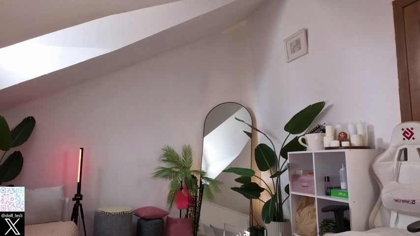 doll_lesli live screenshot 2025-09-30 07:36:35