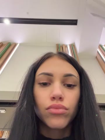 ilariea_girl live screenshot 2025-10-07 17:00:41