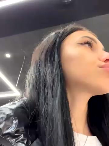 ilariea_girl live screenshot 2025-10-15 08:13:12