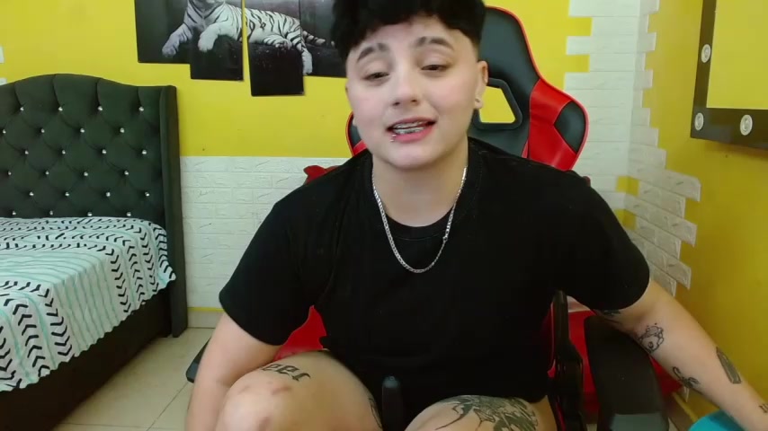 isabeautyx19 live screenshot 2025-10-24 05:35:22