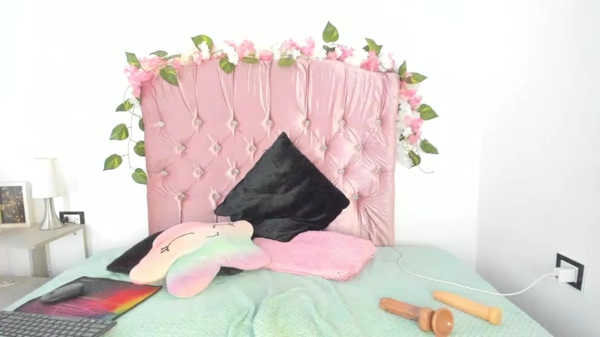 ivy_moon05 live screenshot 2025-09-29 19:25:48