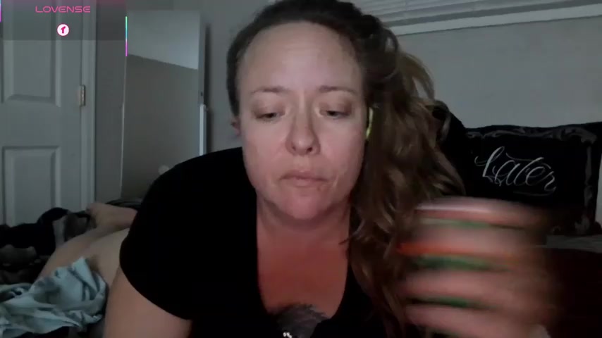 julimonroe live screenshot 2025-10-08 03:47:57