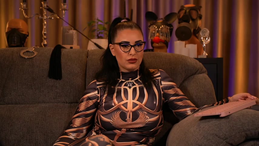 kelly_kent live screenshot 2025-09-30 01:01:20