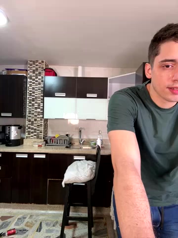 kevin_hotgirls live screenshot 2025-08-25 05:35:00