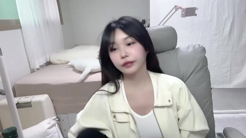 lengiiiii live screenshot 2025-09-29 06:33:38