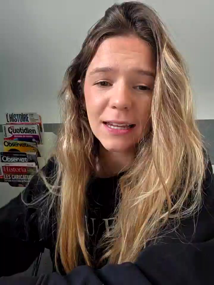 lucie_mehott live screenshot 2025-11-04 08:35:20