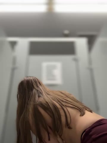 lunagirl13 live screenshot 2025-11-18 23:33:37