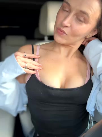 lunagirl13 live screenshot 2025-11-24 20:19:07