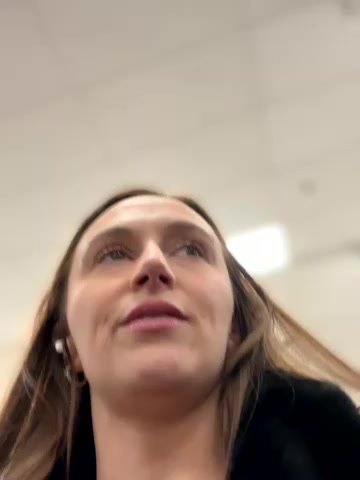 lunagirl13 live screenshot 2025-12-19 22:20:40