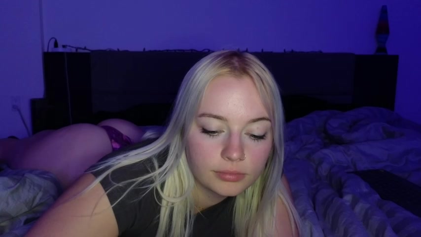 margot_robbie7 live screenshot 2025-08-25 03:18:16