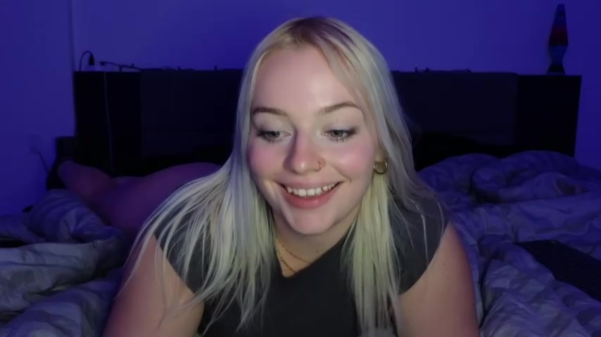 margot_robbie7 live screenshot 2025-08-25 03:20:47