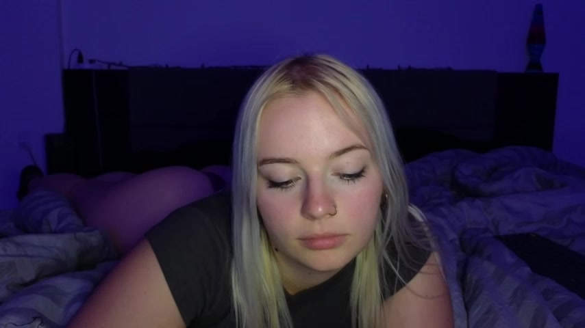 margot_robbie7 live screenshot 2025-08-25 03:23:50