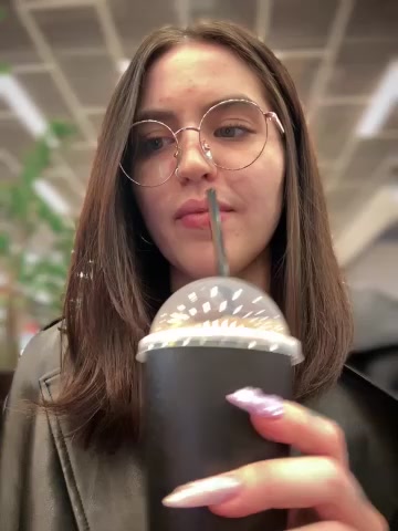 meow_girl live screenshot 2025-10-08 16:19:41