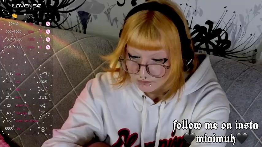 mia__yui live screenshot 2025-08-25 02:53:40