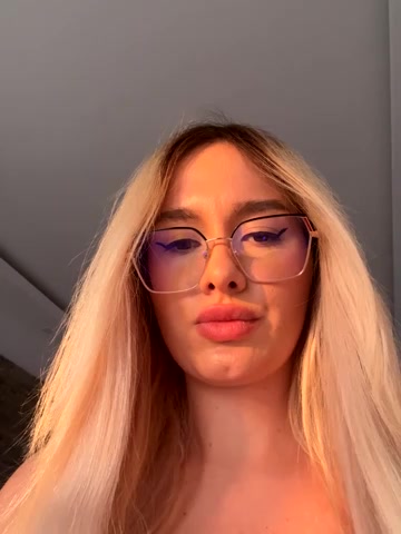 mollyxxx live screenshot 2025-09-24 04:15:57