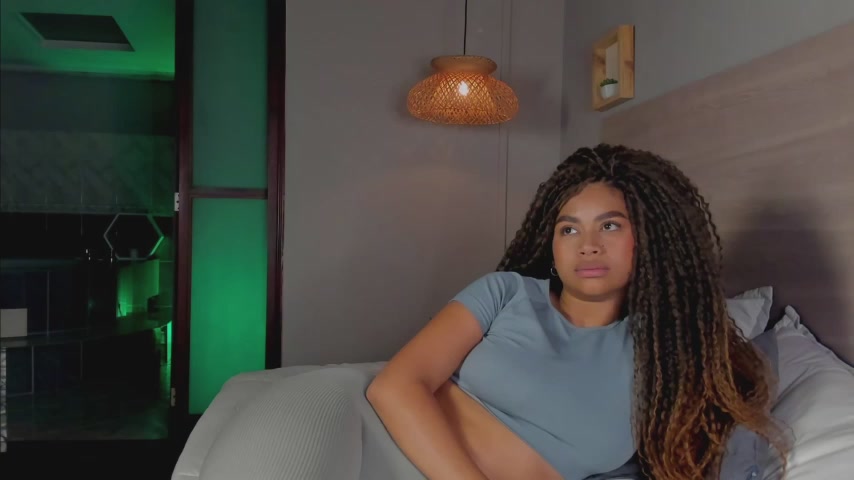 nayah__ live screenshot 2025-09-30 01:01:29