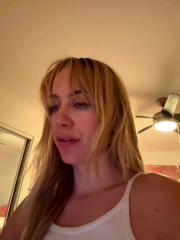 rileylovesyou live screenshot 2025-11-04 08:32:52