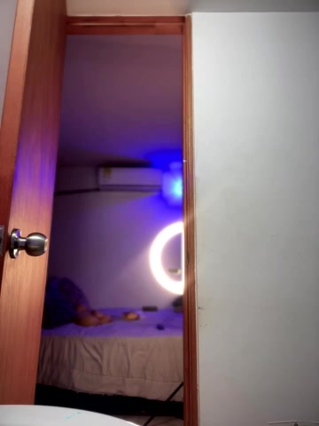 riri_brunnete live screenshot 2025-09-21 05:01:31