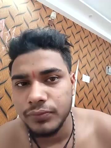 romantic_couple1 live screenshot 2025-10-17 03:47:49