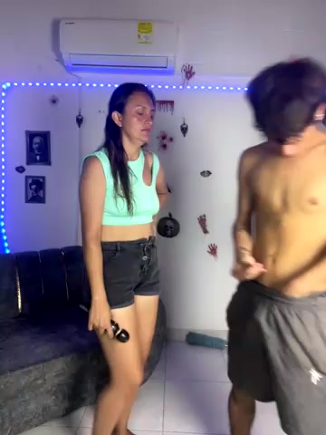 royalgirls_x live screenshot 2025-11-04 05:59:56