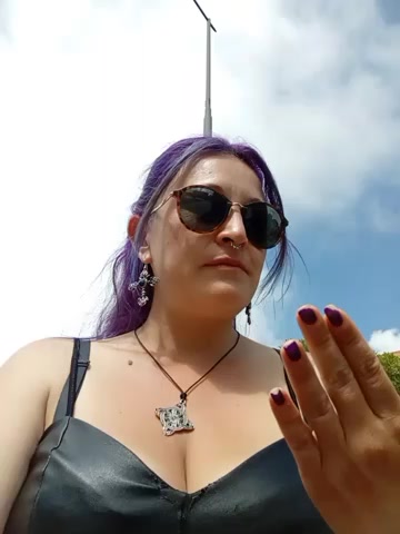 sophie_banger live screenshot 2025-10-26 19:16:40