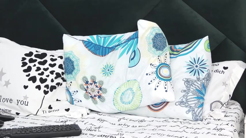 tanyagrey live screenshot 2025-09-23 08:14:27