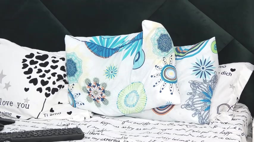 tanyagrey live screenshot 2025-09-23 08:15:27