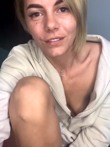 tanyagrey live screenshot 2025-10-06 12:10:48