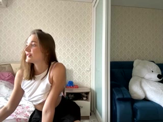 twoflowersshy live screenshot 2025-10-24 07:34:36