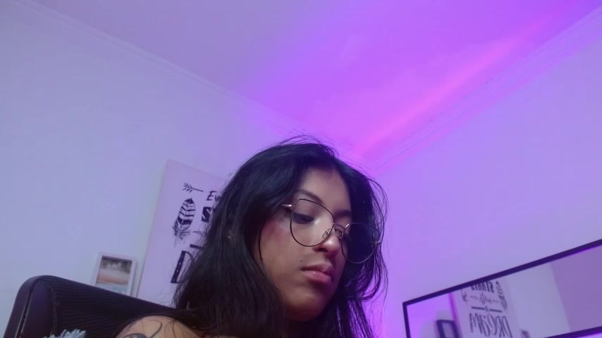 vaness_weet live screenshot 2025-09-30 01:03:27